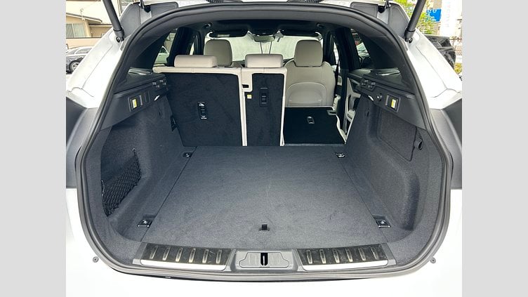2025 認定中古車 Jaguar F-Pace オストゥーニパールホワイト D200 AWD（オートマチック）MHEV R-DYNAMIC SE