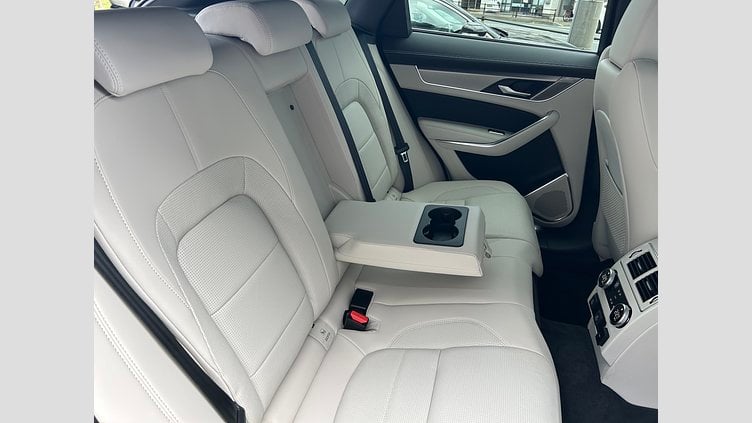 2025 認定中古車 Jaguar F-Pace オストゥーニパールホワイト D200 AWD（オートマチック）MHEV R-DYNAMIC SE
