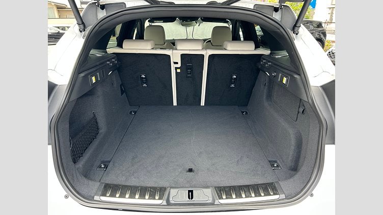 2025 認定中古車 Jaguar F-Pace オストゥーニパールホワイト D200 AWD（オートマチック）MHEV R-DYNAMIC SE