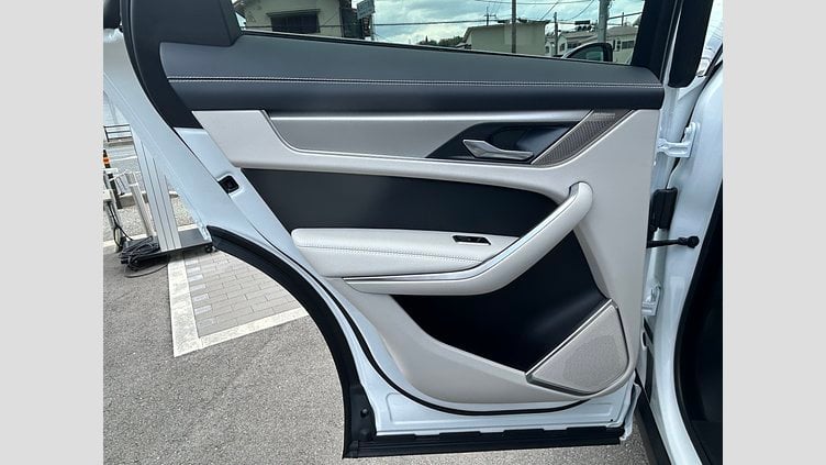 2025 認定中古車 Jaguar F-Pace オストゥーニパールホワイト D200 AWD（オートマチック）MHEV R-DYNAMIC SE