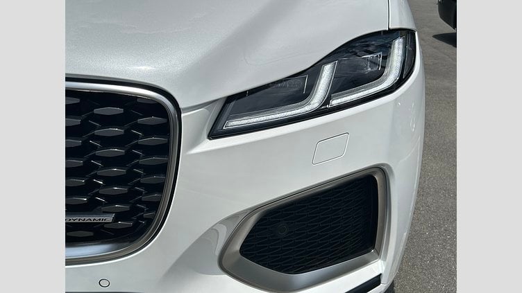 2025 認定中古車 Jaguar F-Pace オストゥーニパールホワイト D200 AWD（オートマチック）MHEV R-DYNAMIC SE