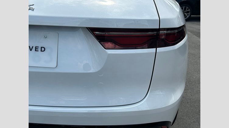 2025 認定中古車 Jaguar F-Pace オストゥーニパールホワイト D200 AWD（オートマチック）MHEV R-DYNAMIC SE