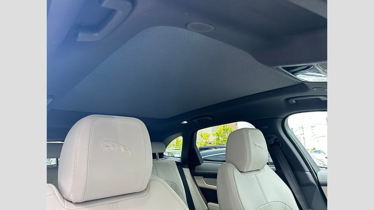 2025 認定中古車 Jaguar F-Pace オストゥーニパールホワイト D200 AWD（オートマチック）MHEV R-DYNAMIC SE