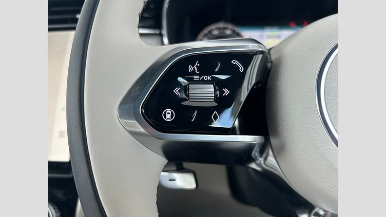 2025 認定中古車 Jaguar F-Pace オストゥーニパールホワイト D200 AWD（オートマチック）MHEV R-DYNAMIC SE