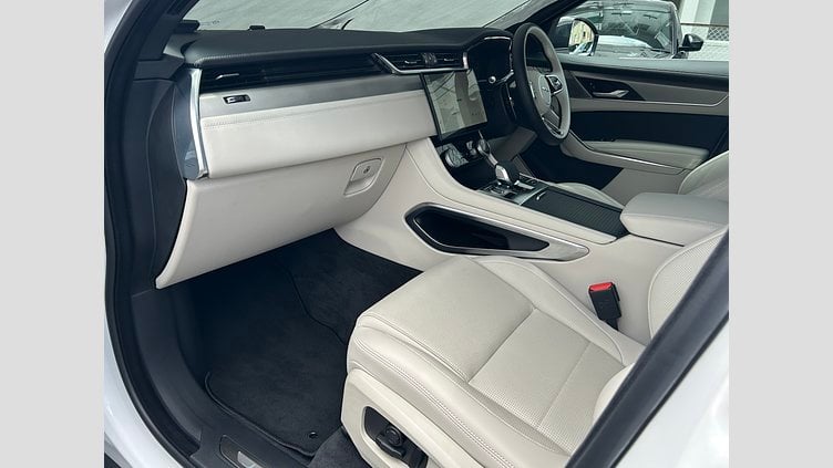 2025 認定中古車 Jaguar F-Pace オストゥーニパールホワイト D200 AWD（オートマチック）MHEV R-DYNAMIC SE