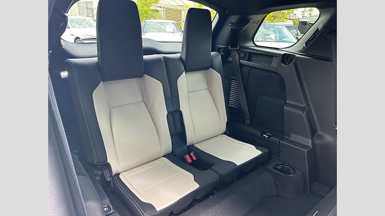 2024 認定中古車 Land Rover Discovery Sport オストゥーニパールホワイト P250（ガソリン） 標準ホイール DYNAMIC SE