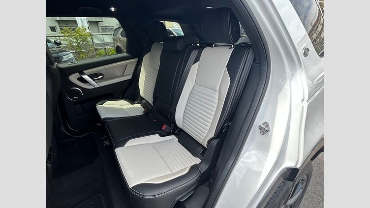 2024 認定中古車 Land Rover Discovery Sport オストゥーニパールホワイト P250（ガソリン） 標準ホイール DYNAMIC SE