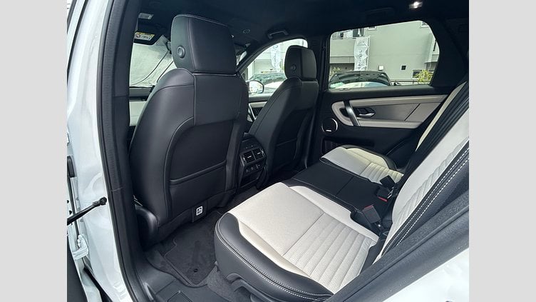 2024 認定中古車 Land Rover Discovery Sport オストゥーニパールホワイト P250（ガソリン） 標準ホイール DYNAMIC SE