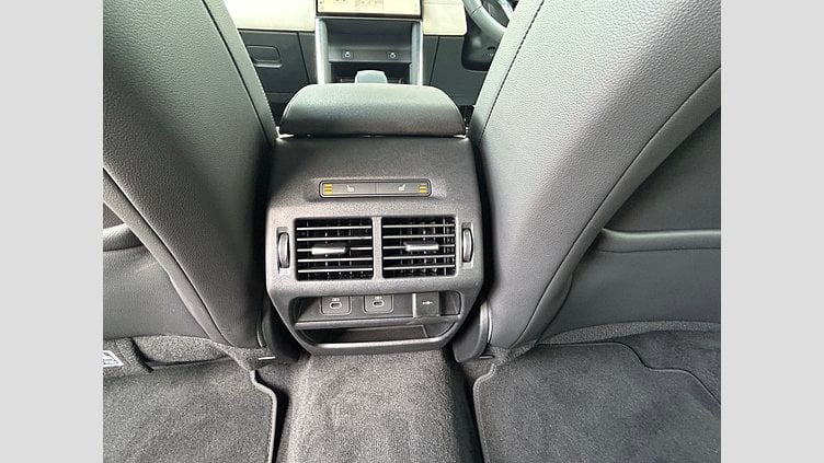 2024 認定中古車 Land Rover Discovery Sport オストゥーニパールホワイト P250（ガソリン） 標準ホイール DYNAMIC SE