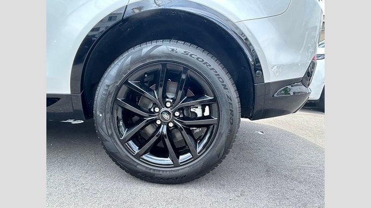 2024 認定中古車 Land Rover Discovery Sport オストゥーニパールホワイト P250（ガソリン） 標準ホイール DYNAMIC SE