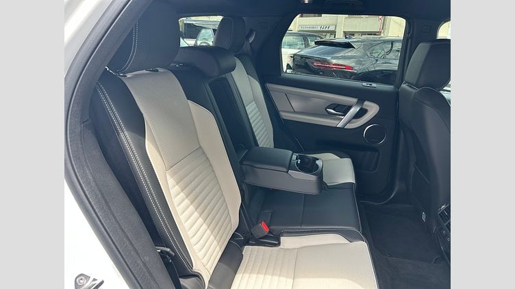 2024 認定中古車 Land Rover Discovery Sport オストゥーニパールホワイト P250（ガソリン） 標準ホイール DYNAMIC SE