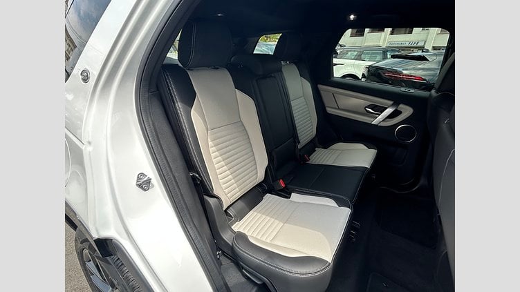 2024 認定中古車 Land Rover Discovery Sport オストゥーニパールホワイト P250（ガソリン） 標準ホイール DYNAMIC SE