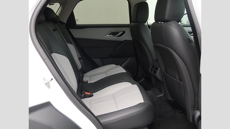 2025 認定中古車 Land Rover Range Rover Velar オストゥーニパールホワイト P400eプラグインハイブリッド（ガソリン） スタンダードホイールベース Dynamic SE