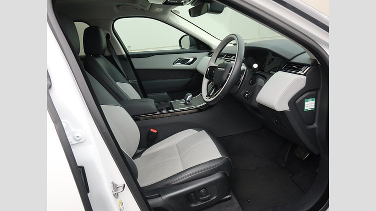 2025 認定中古車 Land Rover Range Rover Velar オストゥーニパールホワイト P400eプラグインハイブリッド（ガソリン） スタンダードホイールベース Dynamic SE
