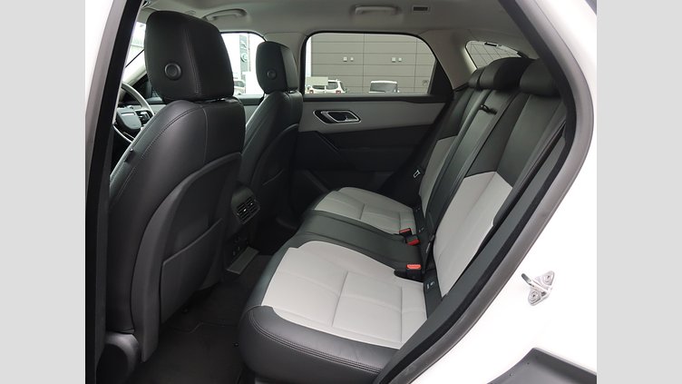 2025 認定中古車 Land Rover Range Rover Velar オストゥーニパールホワイト P400eプラグインハイブリッド（ガソリン） スタンダードホイールベース Dynamic SE