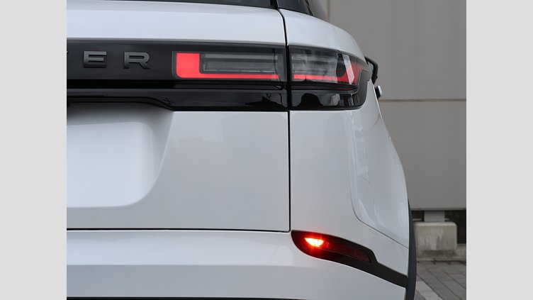 2025 認定中古車 Land Rover Range Rover Velar オストゥーニパールホワイト P400eプラグインハイブリッド（ガソリン） スタンダードホイールベース Dynamic SE