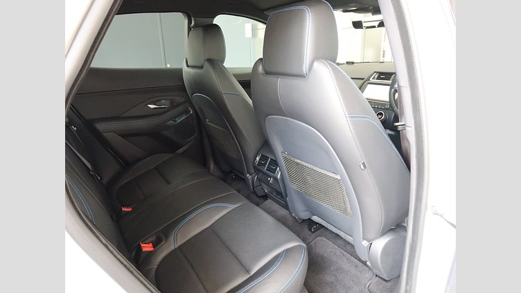 2018 認定中古車 Jaguar E-Pace フジ ホワイト D180 オートマチック全輪駆動 R-DYNAMIC S