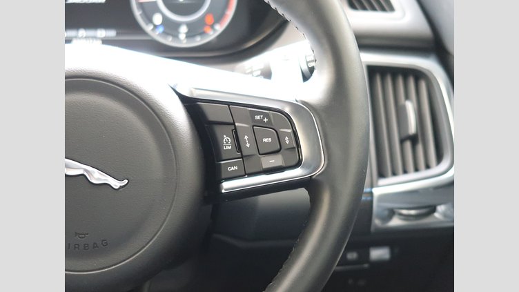 2018 認定中古車 Jaguar E-Pace フジ ホワイト D180 オートマチック全輪駆動 R-DYNAMIC S