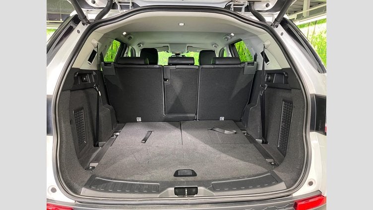 2019 認定中古車 Land Rover Discovery Sport Fuji White 2.0 litre i4D Diesel ラグビーワールドカップ２０１９エディション
