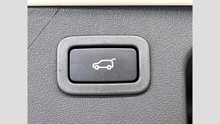 2019 認定中古車 Land Rover Discovery Sport Fuji White 2.0 litre i4D Diesel ラグビーワールドカップ２０１９エディション