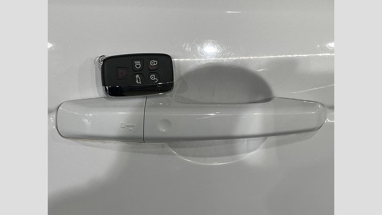 2019 認定中古車 Land Rover Discovery Sport Fuji White 2.0 litre i4D Diesel ラグビーワールドカップ２０１９エディション