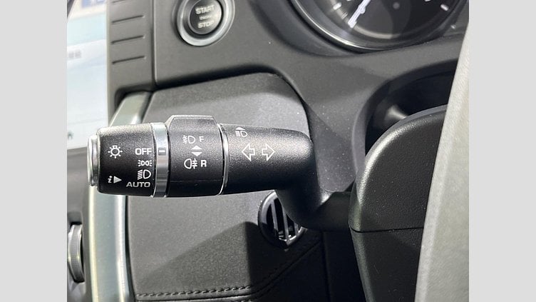 2019 認定中古車 Land Rover Discovery Sport Fuji White 2.0 litre i4D Diesel ラグビーワールドカップ２０１９エディション