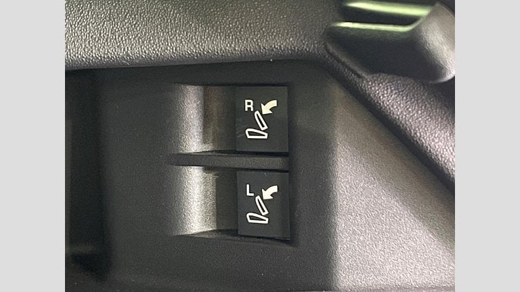 2019 認定中古車 Land Rover Discovery Sport Fuji White 2.0 litre i4D Diesel ラグビーワールドカップ２０１９エディション