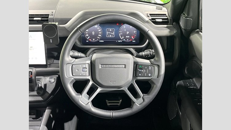 2024 認定中古車 Land Rover Defender 110 アイガーグレイ D300 AWD（AT） X-DYNAMIC HSE