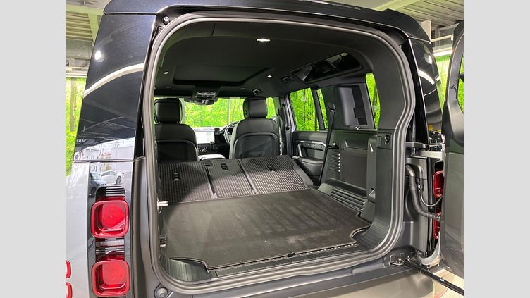 2024 認定中古車 Land Rover Defender 110 アイガーグレイ D300 AWD（AT） X-DYNAMIC HSE