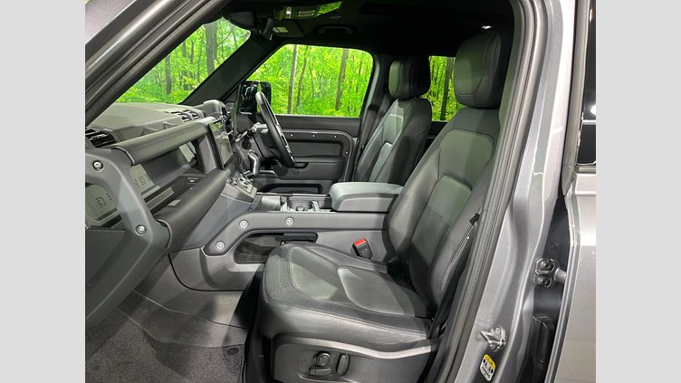 2024 認定中古車 Land Rover Defender 110 アイガーグレイ D300 AWD（AT） X-DYNAMIC HSE