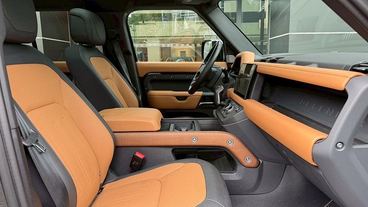 2022 認證中古車 Land Rover Defender 130 (1AG) 聖托里尼黑 Santorini Black P400  X