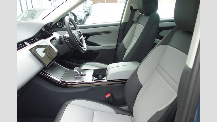 2024 認定中古車 Land Rover Range Rover Evoque トライベッカブルー P300eプラグインハイブリッド（ガソリン） スタンダードホイールベース DYNAMIC HSE