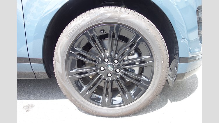 2024 認定中古車 Land Rover Range Rover Evoque トライベッカブルー P300eプラグインハイブリッド（ガソリン） スタンダードホイールベース DYNAMIC HSE
