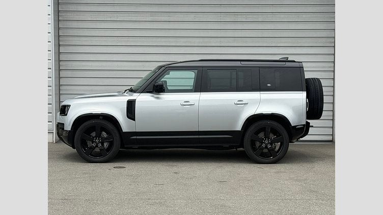 2024 認定中古車 Land Rover Defender 110 ハクバシルバー D300 AWD（AT） X-DYNAMIC HSE