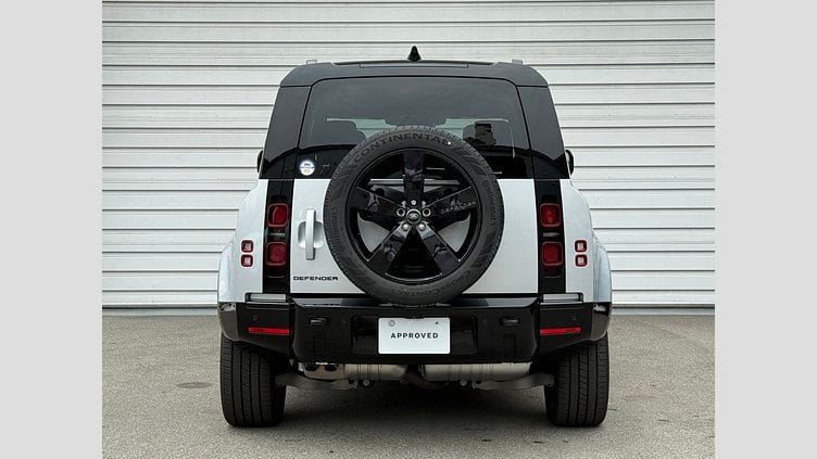2024 認定中古車 Land Rover Defender 110 ハクバシルバー D300 AWD（AT） X-DYNAMIC HSE