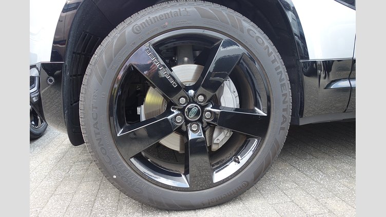 2024 認定中古車 Land Rover Defender 110 ハクバシルバー D300 AWD（AT） X-DYNAMIC HSE