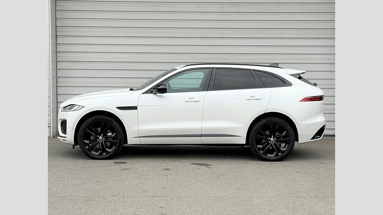 2024 認定中古車 Jaguar F-Pace オストゥーニパールホワイト D204 AWD（オートマチック）MHEV R-DYNAMIC SE