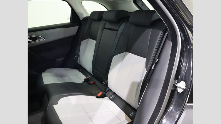 2025 認定中古車 Land Rover Range Rover Velar サントリーニブラック P400eプラグインハイブリッド（ガソリン） スタンダードホイールベース Dynamic SE