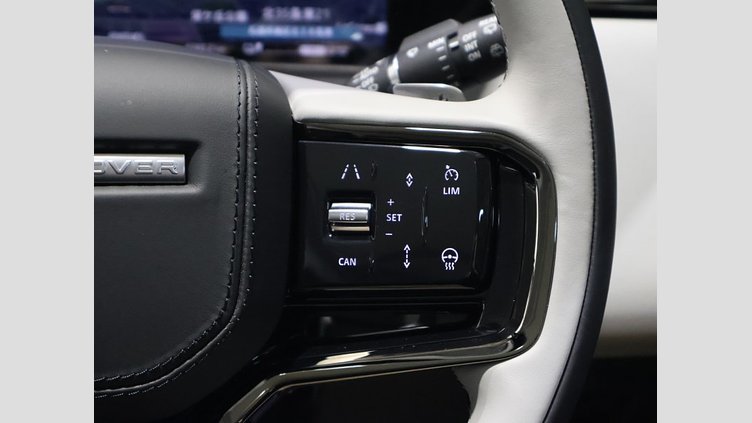 2025 認定中古車 Land Rover Range Rover Velar サントリーニブラック P400eプラグインハイブリッド（ガソリン） スタンダードホイールベース Dynamic SE