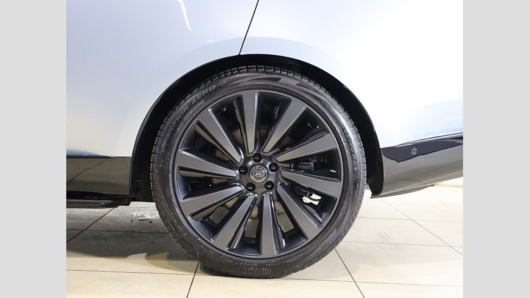 2024 認定中古車 Land Rover Range Rover イオニアンシルバー - グロスフィニッシュ 615 AWD（AT） スタンダードホイールベース SV