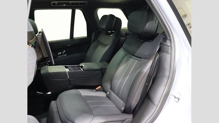 2024 認定中古車 Land Rover Range Rover イオニアンシルバー - グロスフィニッシュ 615 AWD（AT） スタンダードホイールベース SV