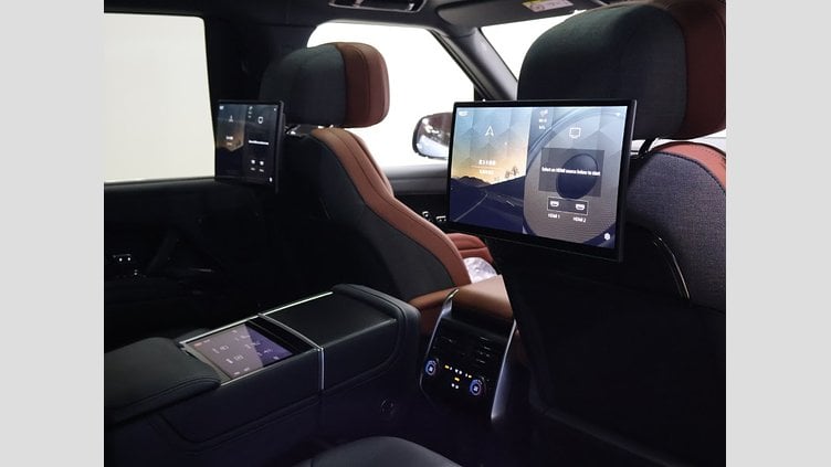 2024 認定中古車 Land Rover Range Rover イオニアンシルバー - グロスフィニッシュ 615 AWD（AT） スタンダードホイールベース SV