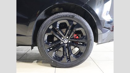 F-Pace 8