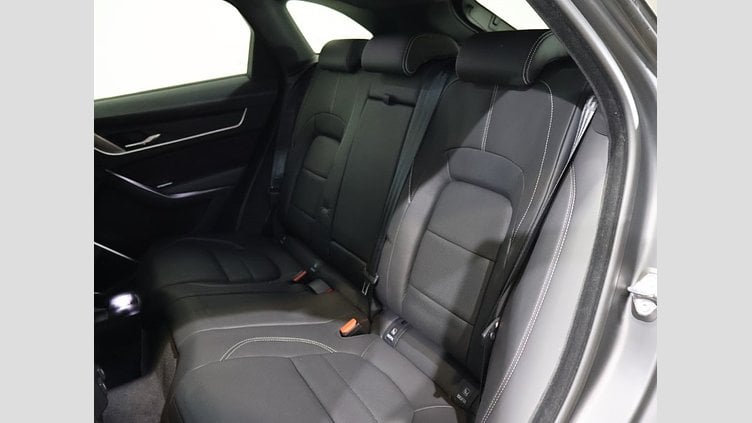 2025 認定中古車 Jaguar F-Pace サントリーニブラック P400e ガソリン プラグインハイブリッド R-DYNAMIC HSE