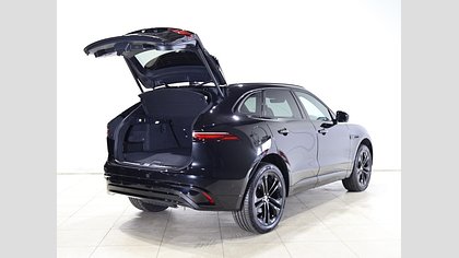 F-Pace 34