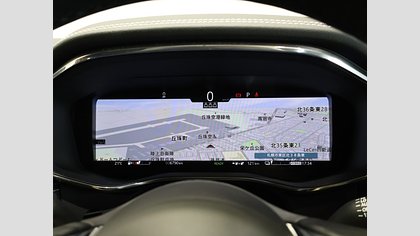 F-Pace 11