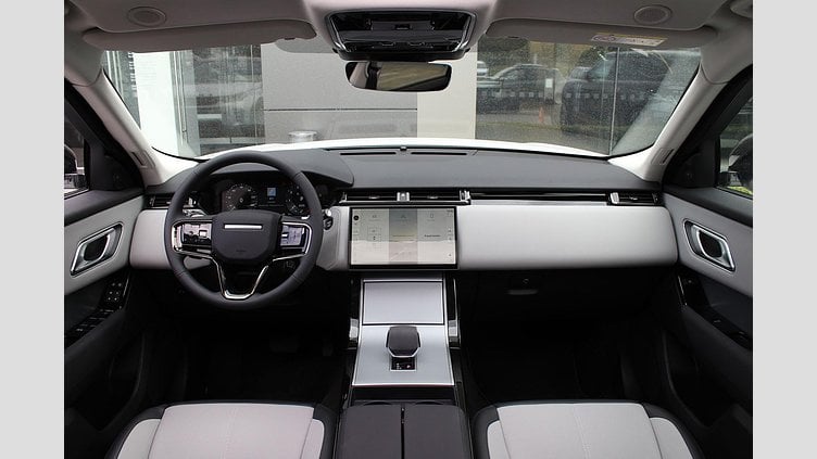 2025 SKLADOVÉ VOZIDLÁ Land Rover Range Rover Velar Fuji White NEW RANGE ROVER VELAR, 2.0l 250PS 4wd, Auto S