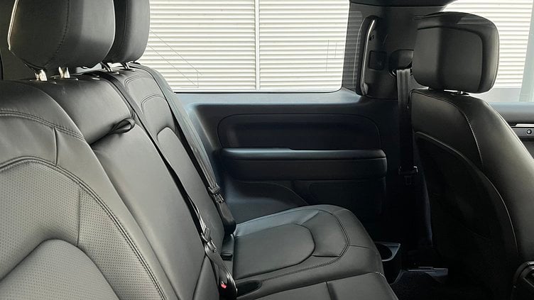 2024 認證中古車 Land Rover Defender 90 Santorini Black 3.0 litre i6D​ 標準軸距 Dynamic SE