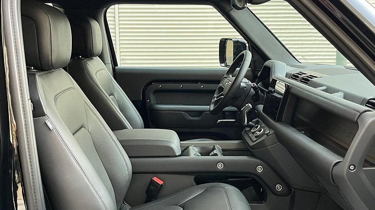 2024 認證中古車 Land Rover Defender 90 Santorini Black 3.0 litre i6D​ 標準軸距 Dynamic SE