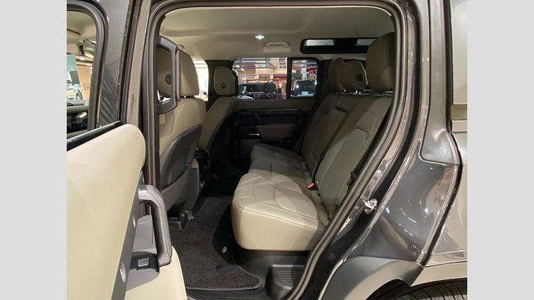 2024 認定中古車 Land Rover Defender 110 カルパチアングレイ D300 AWD（AT） S